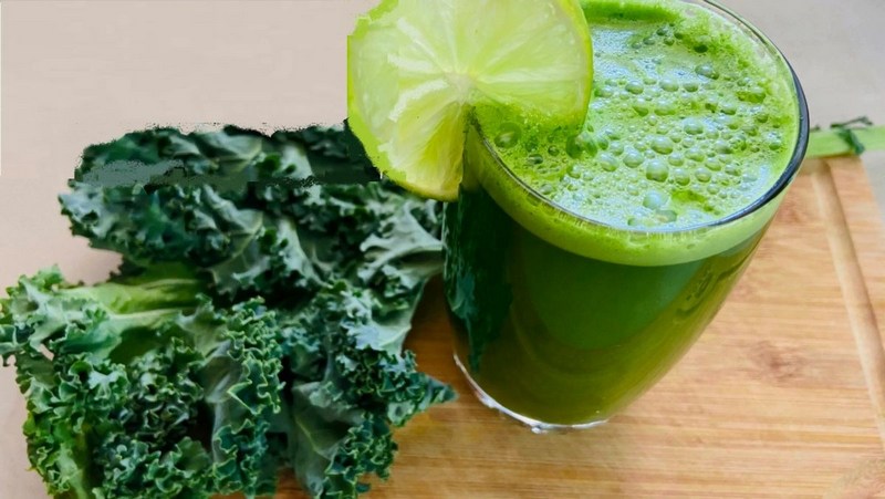 Món sinh tố cải kale để thực dưỡng, giảm cân và trẻ hóa làn da